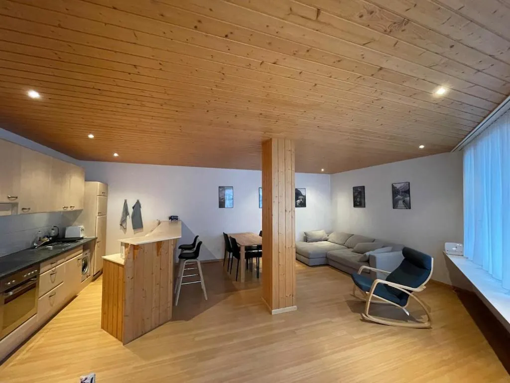 Familienfreundliche Wohnung nähe See und Gondel, hotel in Quarten