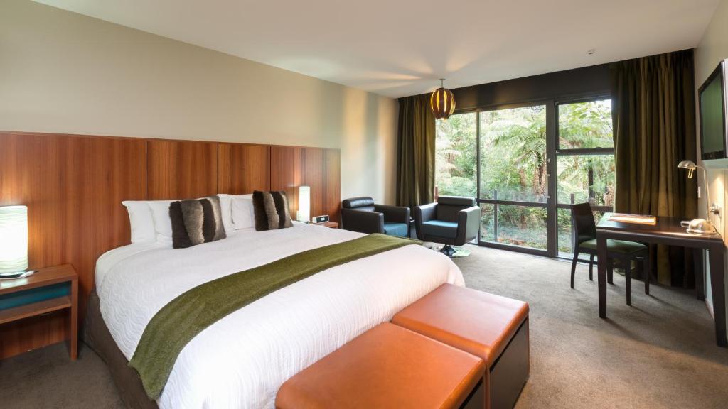 เตเวานุยฟอเรสรีทรีท (Te Waonui Forest Retreat)