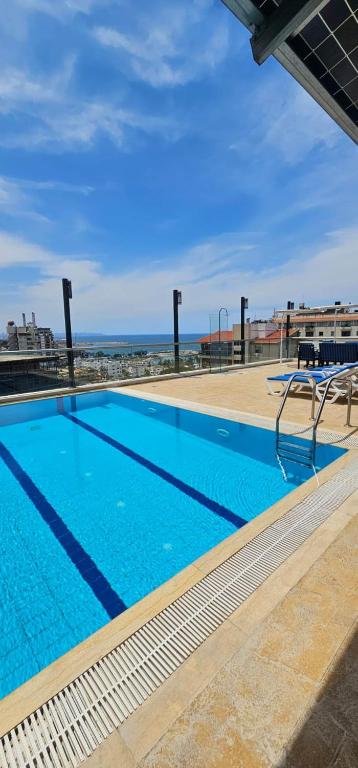 Swimming pool, Jounieh Suites in Jounieh
