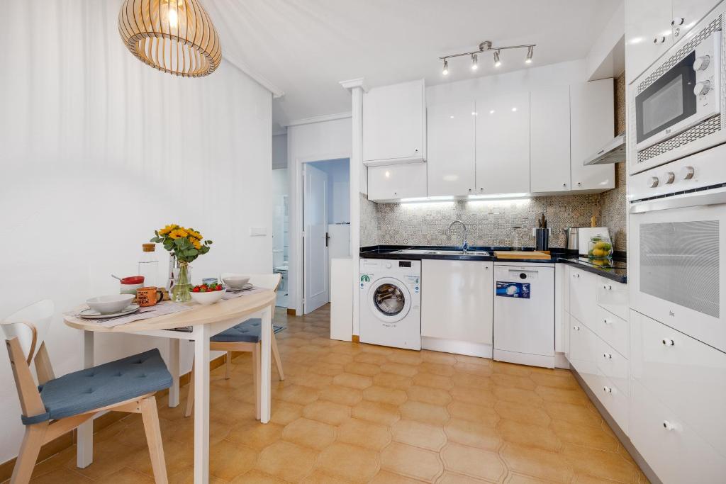 Cozy apartment in Cabo Roig - 4