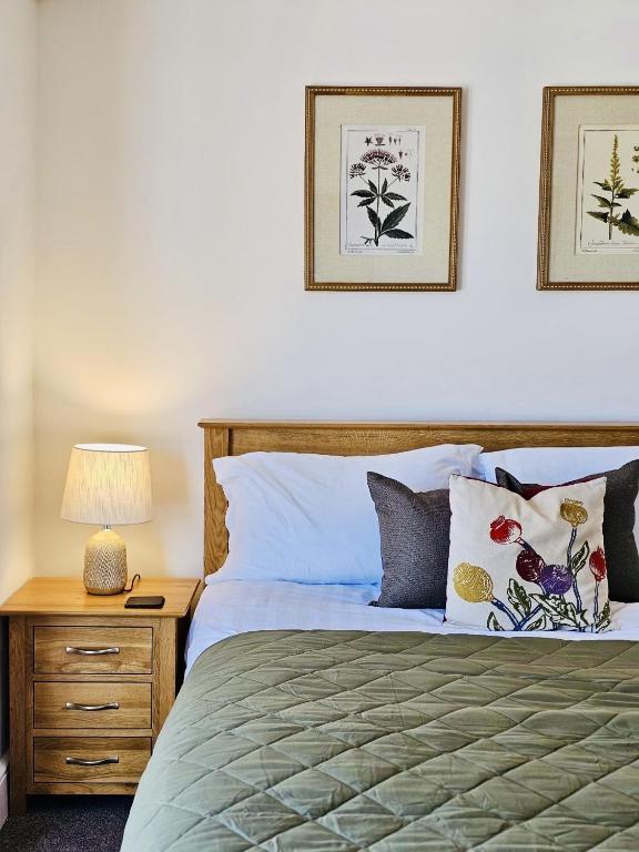 The Floating Bridge, Dartmouth