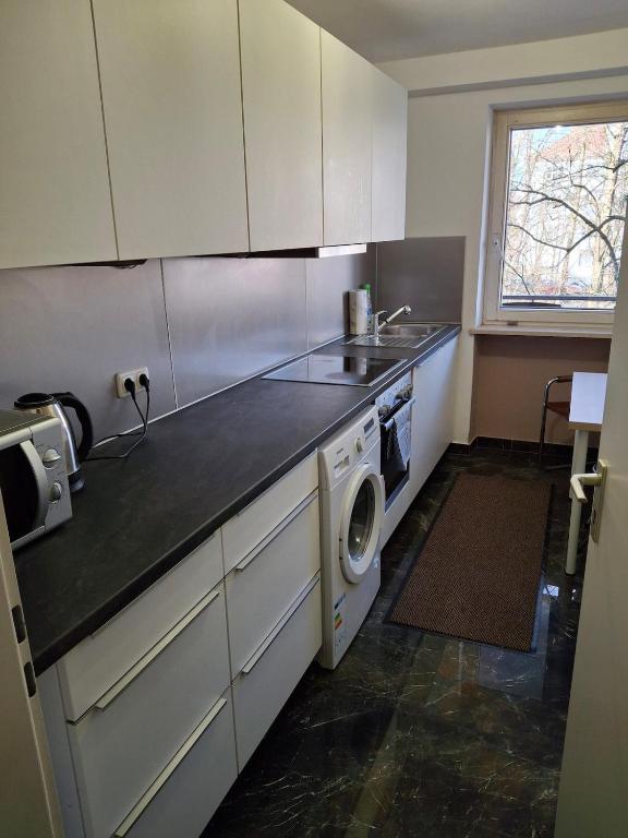 Finest Apartment near BMW - 4
