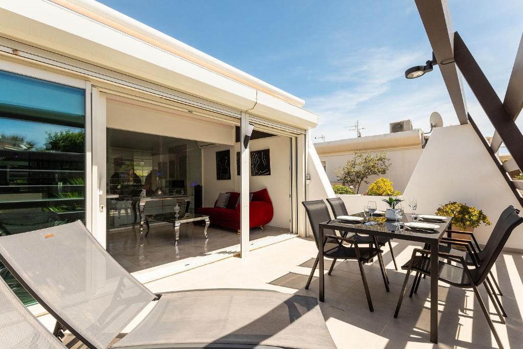 Villa Shimmer - design - terrasse - Parking - Port Nature Village Naturiste - 5