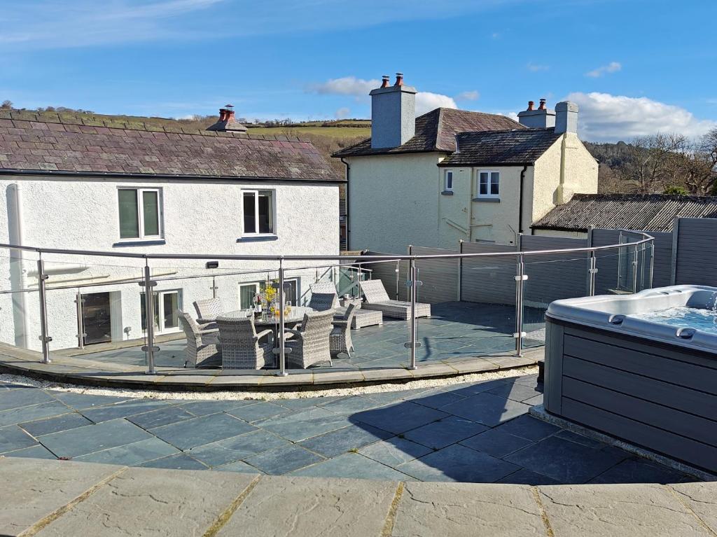 3 Bed in Aberaeron 95971, Aberaeron