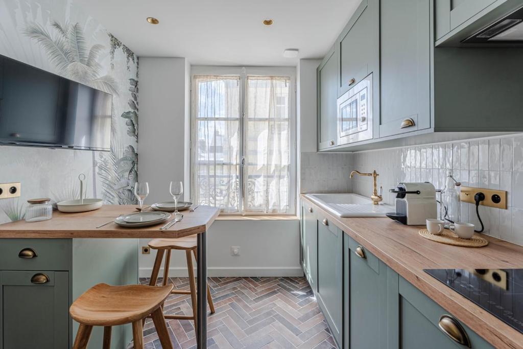 Pluton, Trouville-sur-Mer