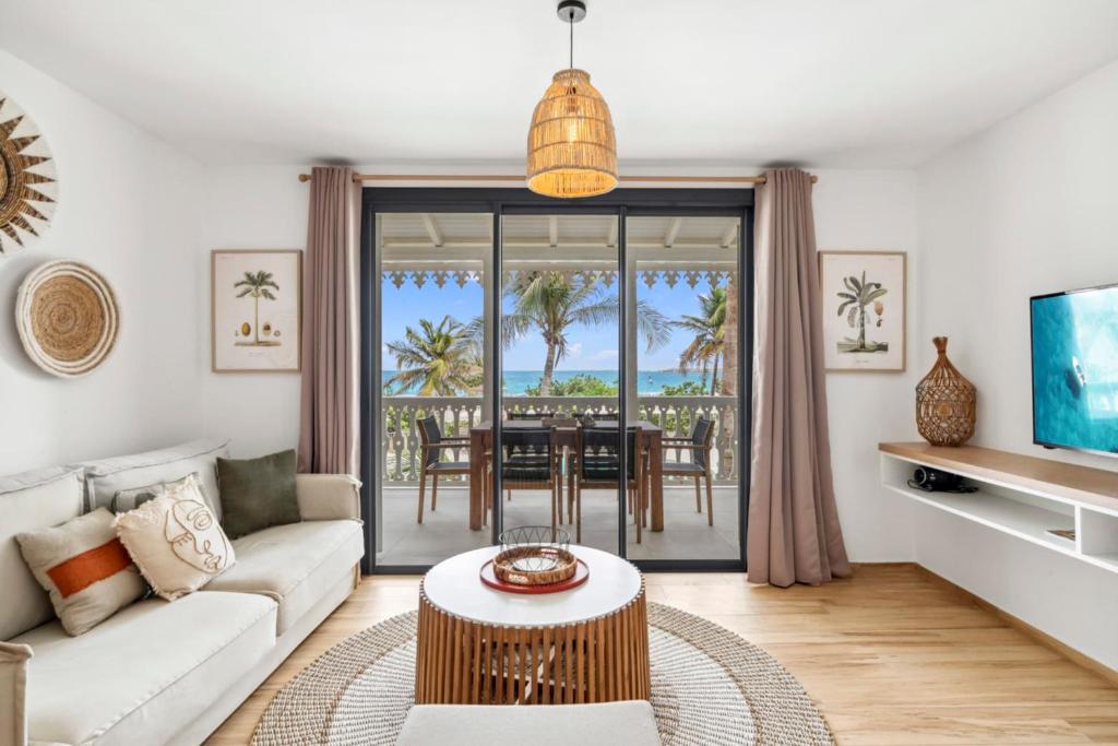 Alamanda 114 - 2 bedroom apartment with OceanView, Orient Bay