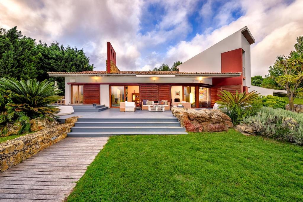 House in Sintra surroundings with pool, Sintra