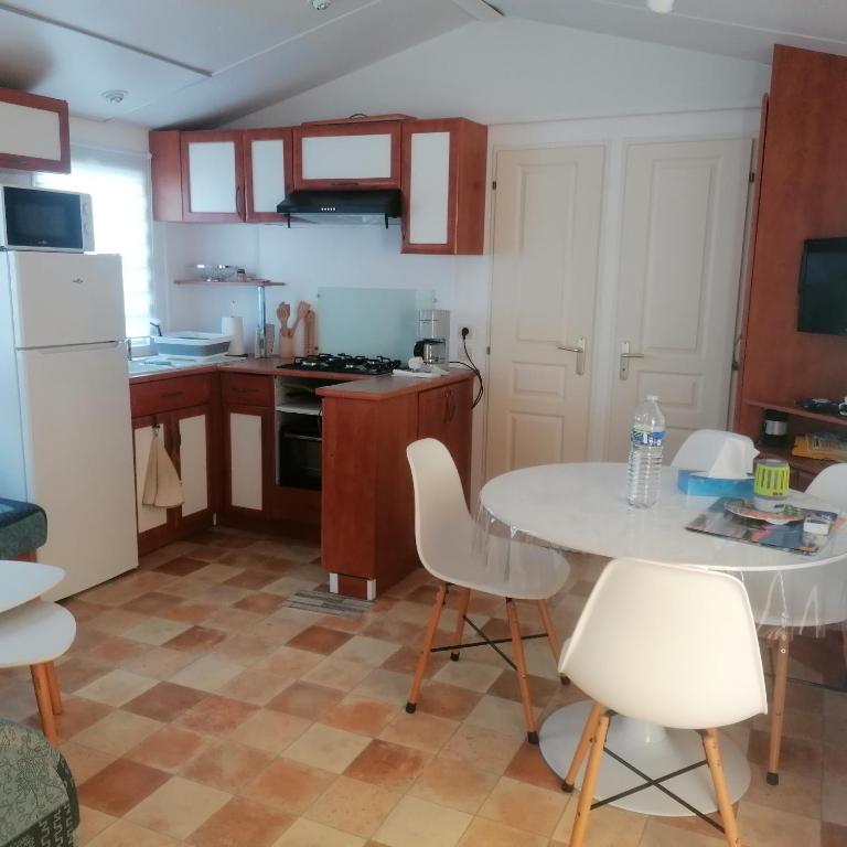 Mobil-home à 500m des mégalithes - 2