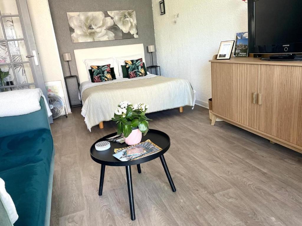 Le Clos Pichot - Studio avec balcon, parking prive - 5mn Gare 전경