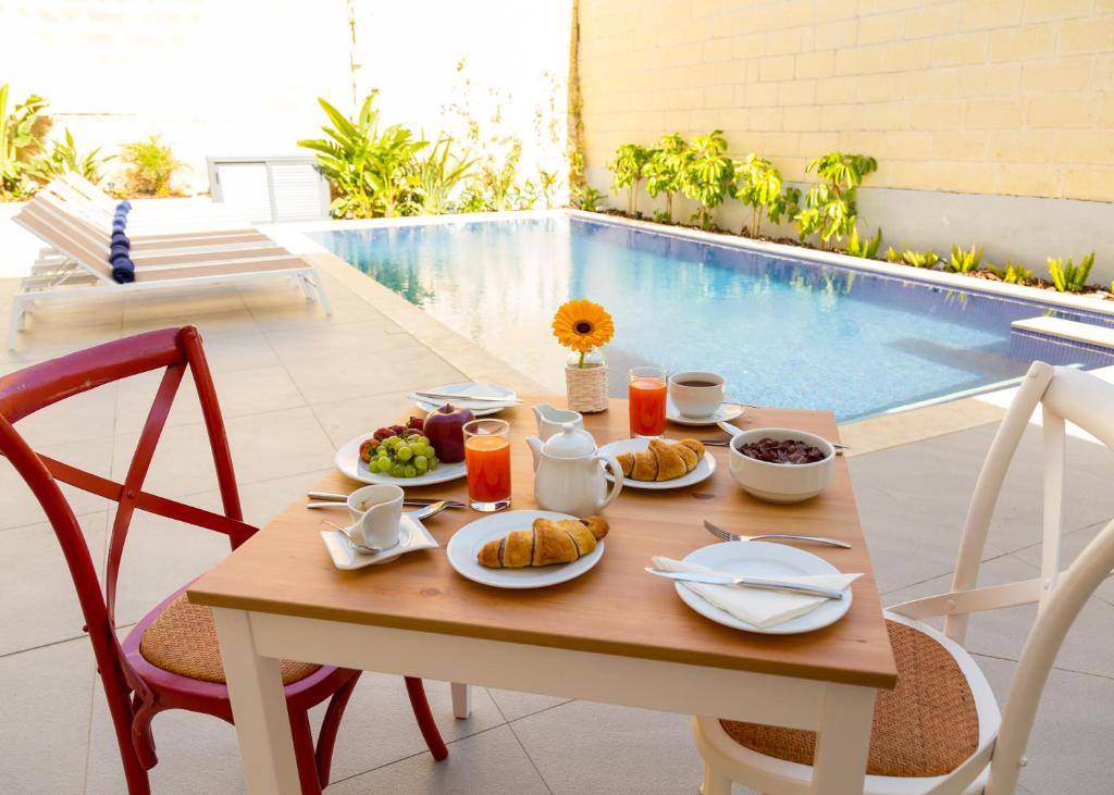 スイミングプール