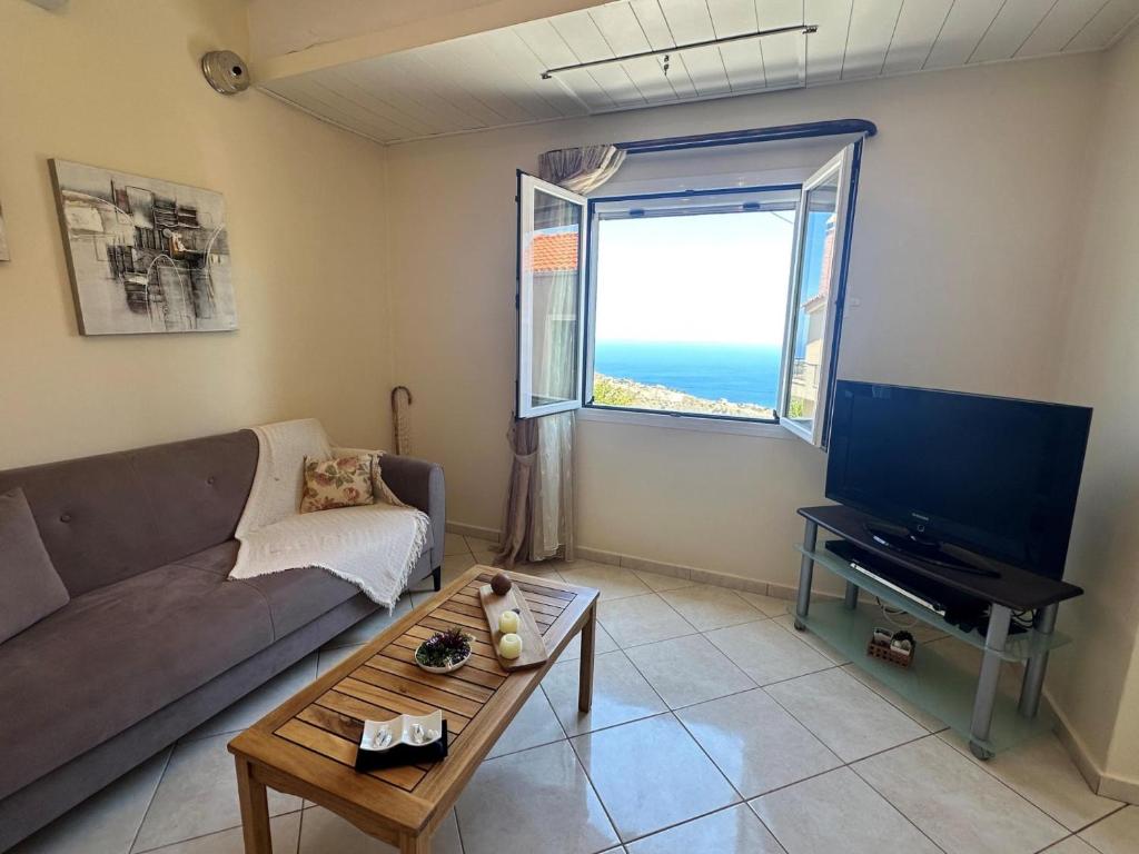 Athene and Emmanouil Place, Rodia