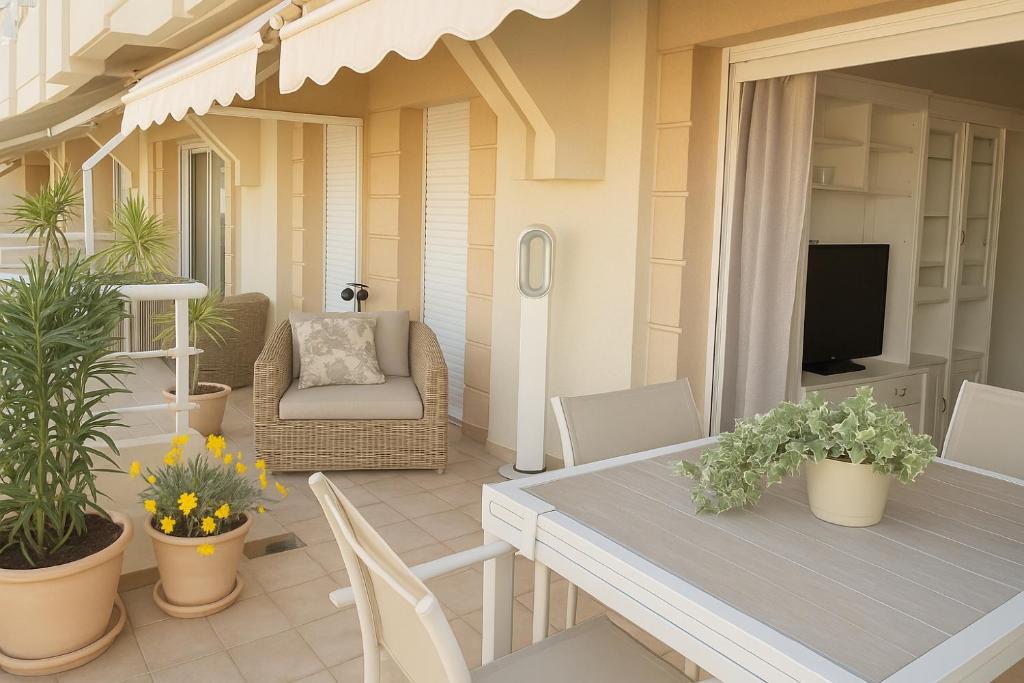 Palais Florentin - Prime location -150m Casino gardens - Panoramic Sea View - Large Terrace - Parking - 4