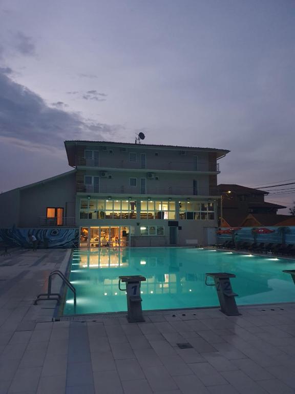 Hotel Alfa - 1