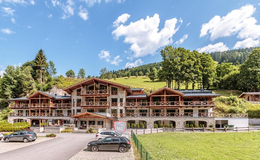 AvenidA Mountain Lodges Saalbach incl Joker Card - 1