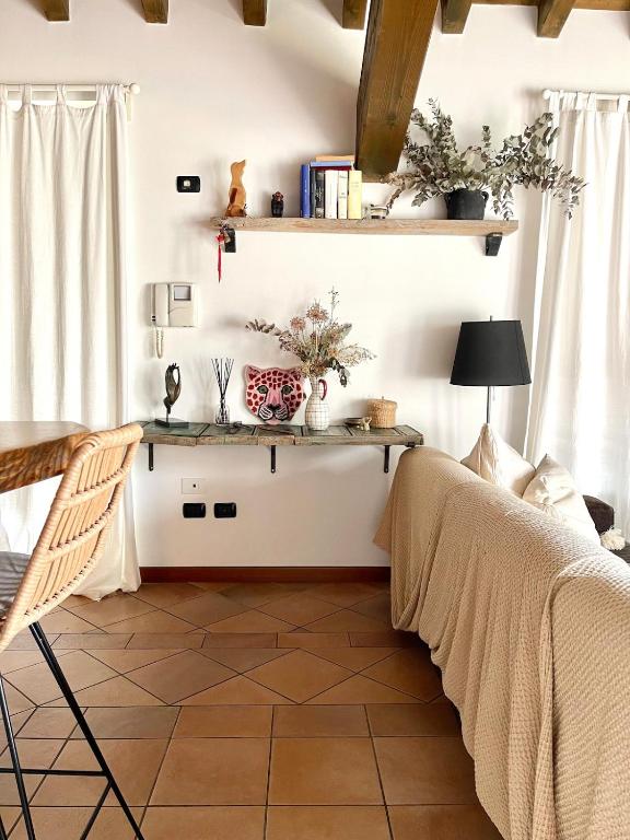 Casa Frida, penthouse on the lake, Lonato