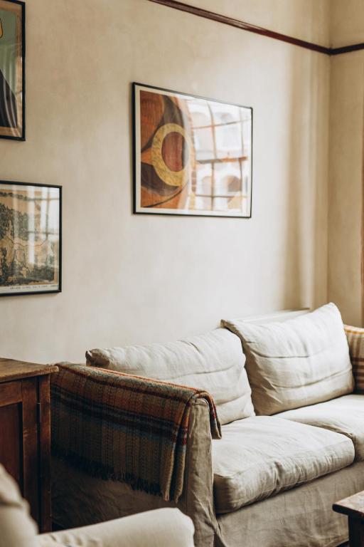 Stylish 3-Bed in St Leonards, Hollington