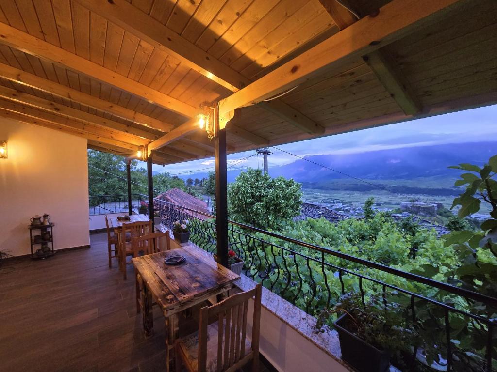Guest house Loloçi, Gjirokastër