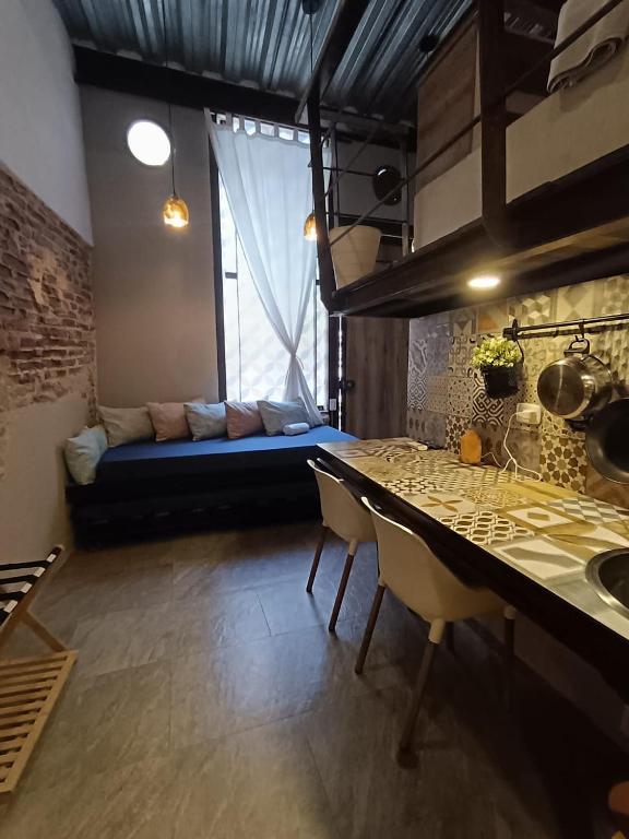 Hermoso apartamento con patio privado - 1