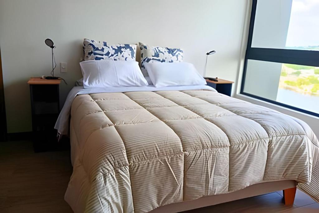 Luxury 2B, stunning View 4 Blocks from walled City - 3