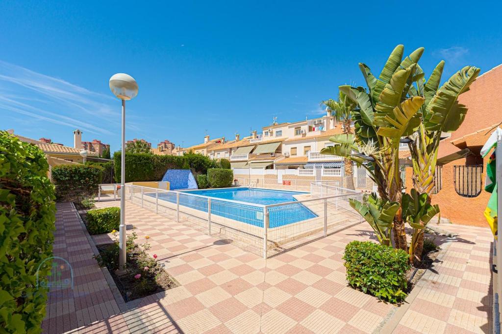 2 Bed Bungalow El Tratxo - 1