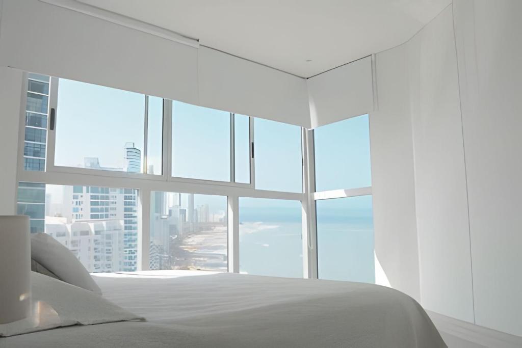 Spectacular Floor 26 Apt, Caribbean Views - 3