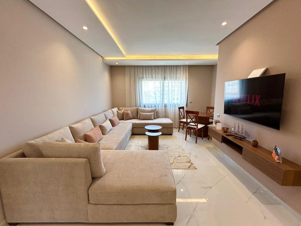 Modern Haven - Balcony & Beach access, Tanger