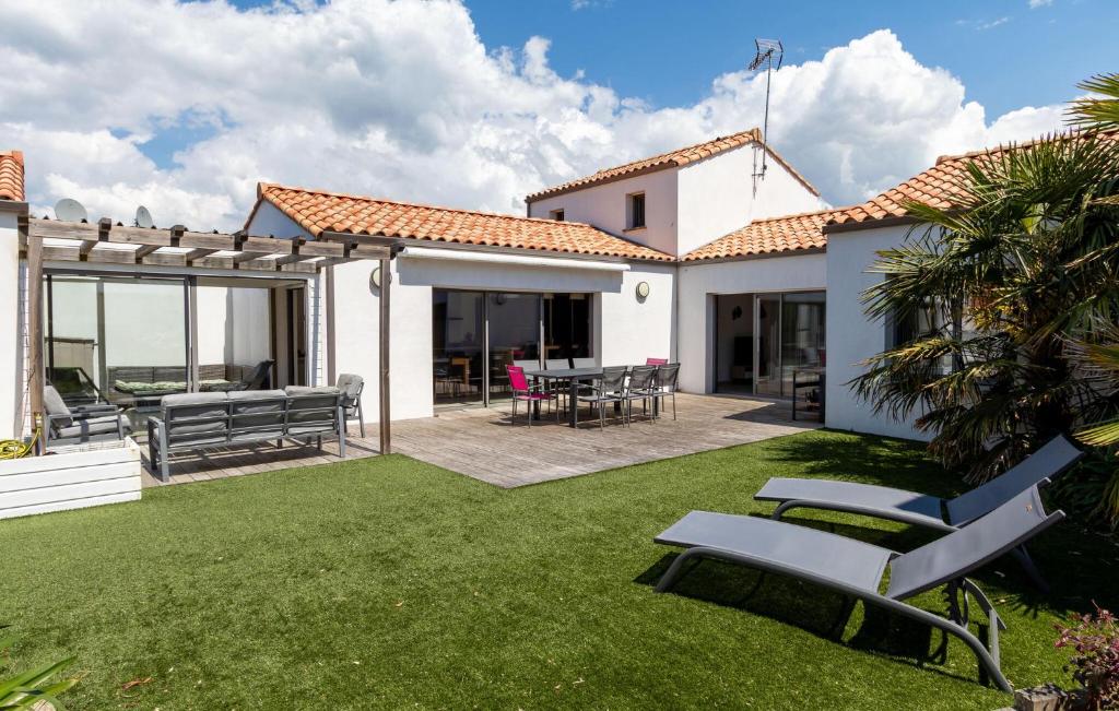 Lovely Home In Saint Jean De Monts - 1