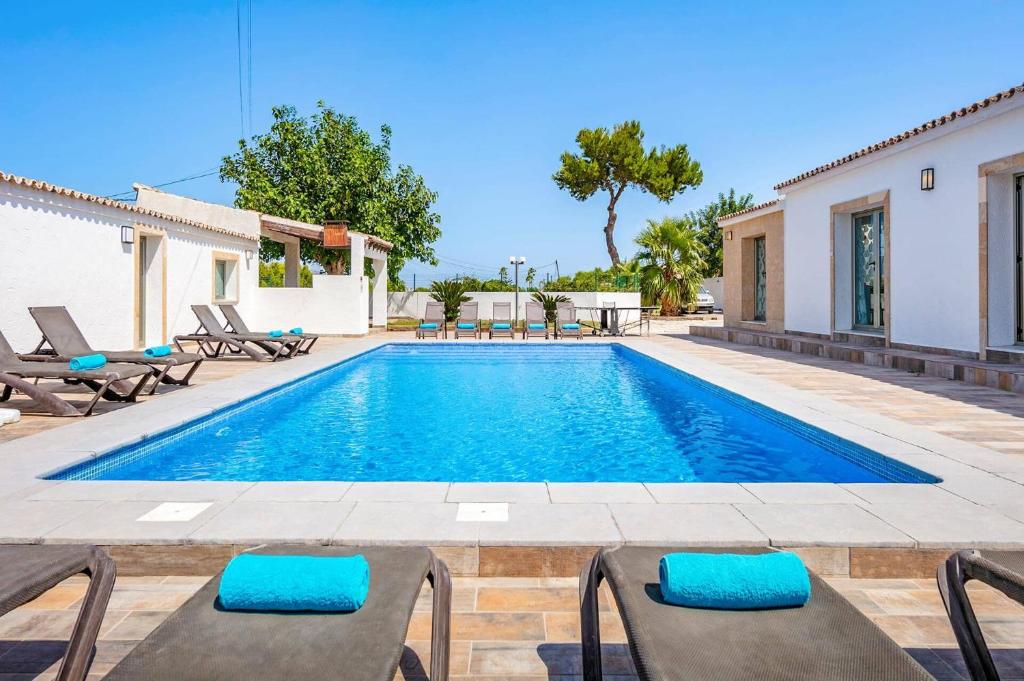 Villa Tosca by Villa Plus - 1