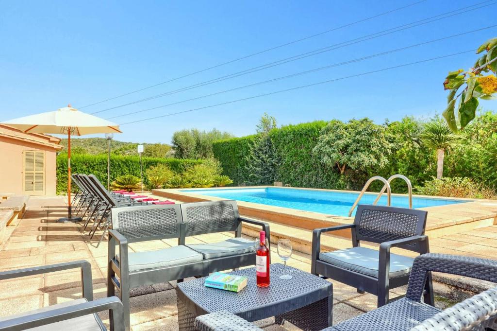 Villa Andreu by Villa Plus - 4