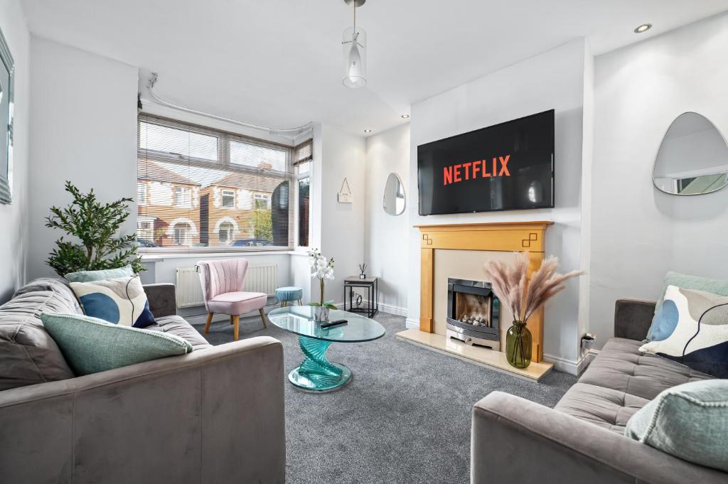 Stunning Modern Home 4 mins from Racecourse, Doncaster
