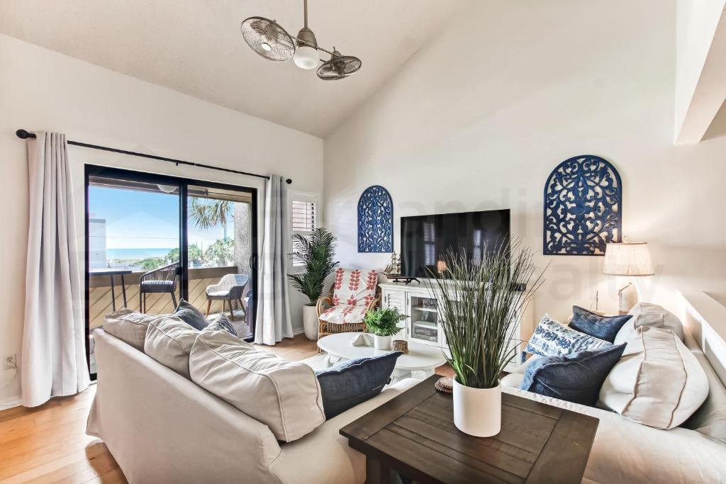 Newly Renovated! New Dog Friendly Listing! Ocean View Condo! 8 Sea Castles, Fernandina Beach