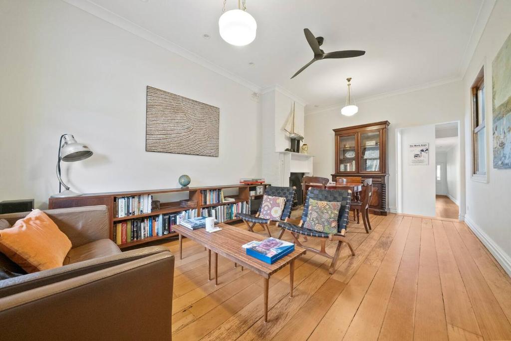 Cottage on Starling - Vintage meets Modern Comfort, Sydney