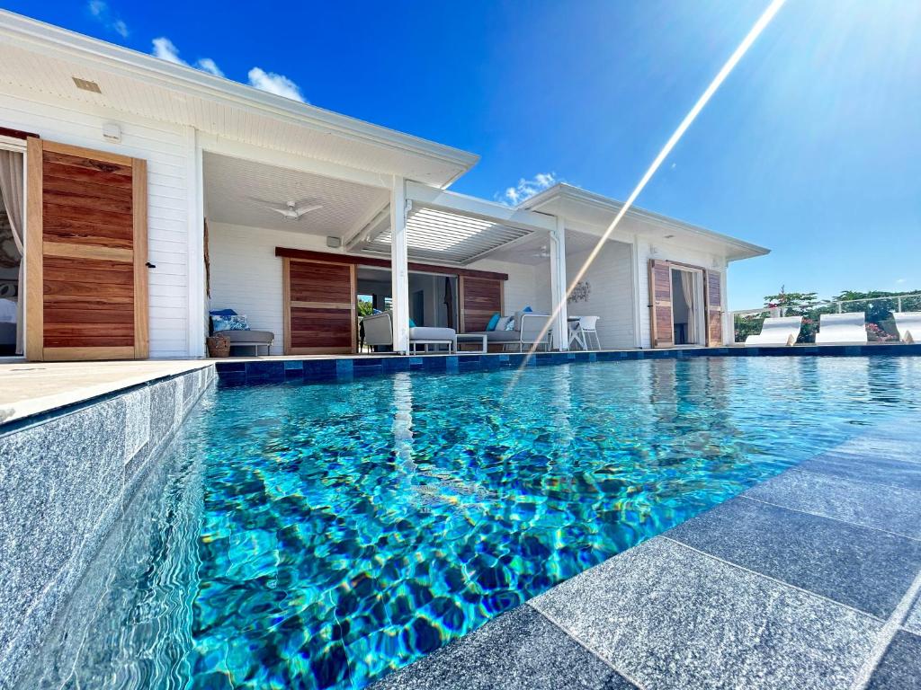 Villa Olina vue mer, jardin piscine, Grand-Bourg