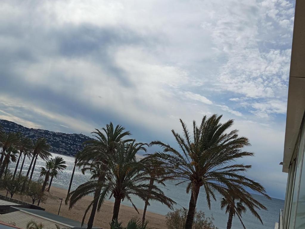 Apartamento en Roses: Terraza, Piscina, 6 Pers. - ES-204-74 - 2