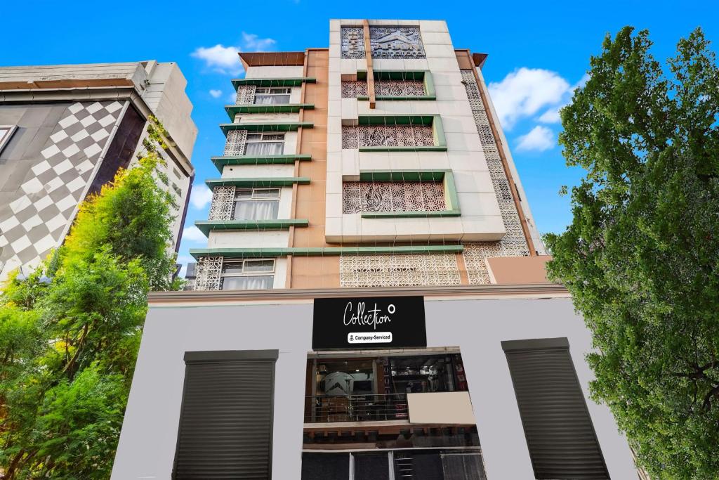 Super Collection O Lucknow Junction Formerly Arjun International, Lakhnaú