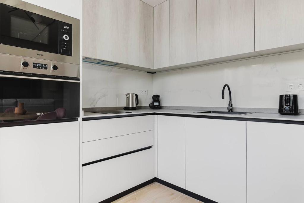 Apartamento 4 - Moderno en Castellana - 4 Torres - 2