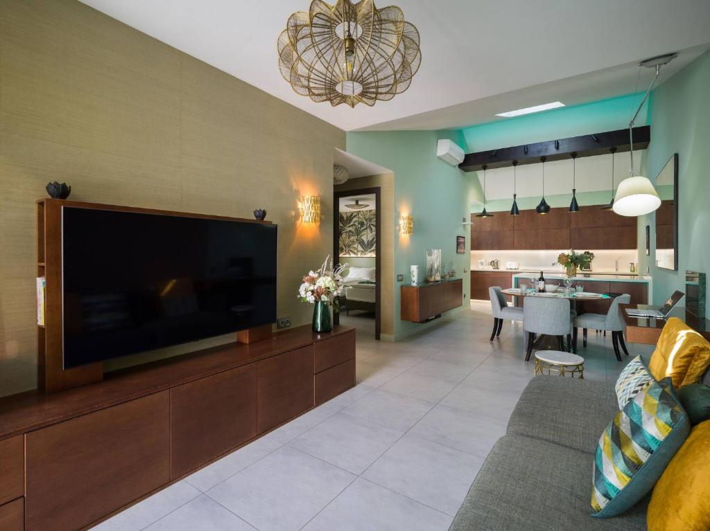 Exclusive Designer Bungalow in Maspalomas By Pride Holiday Rentals - 3