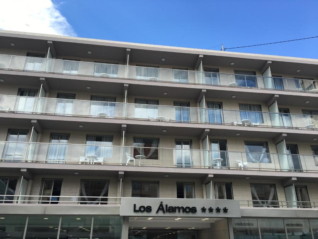 Los Álamos — Hotel building in Benidorm, Valencian Community