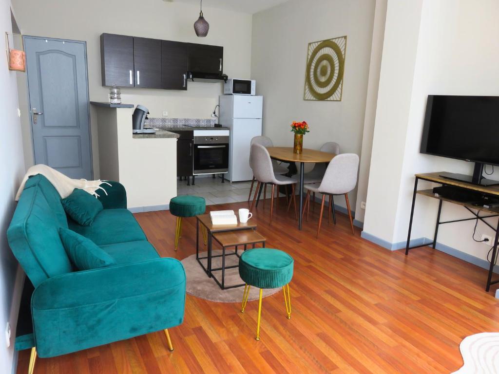 Appartement rénové 2 chambres 55m2 Parking Privé et Wifi - 2