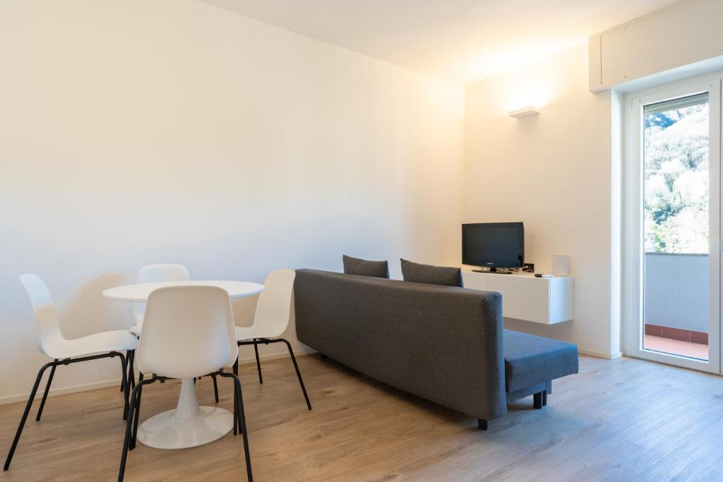 Lecco Lakefront Retreat - 1