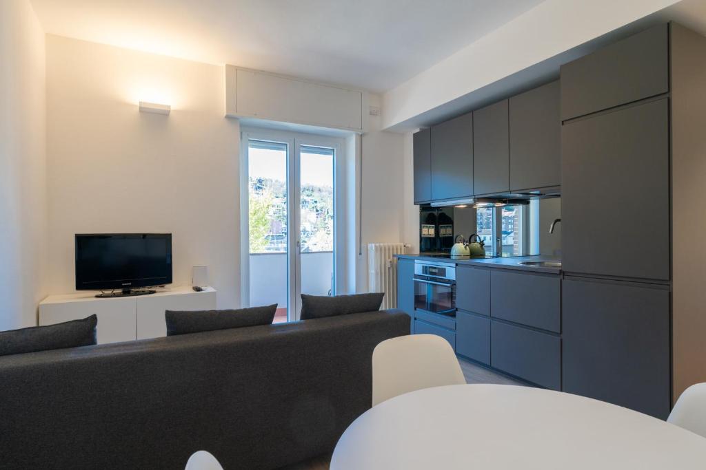 Lecco Lakefront Retreat - 4