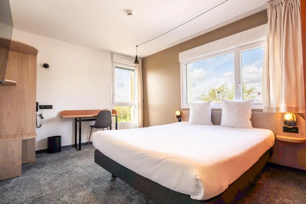 Hôtel AKENA Chalons-en-Champagne, hotel in Châlons-en-Champagne