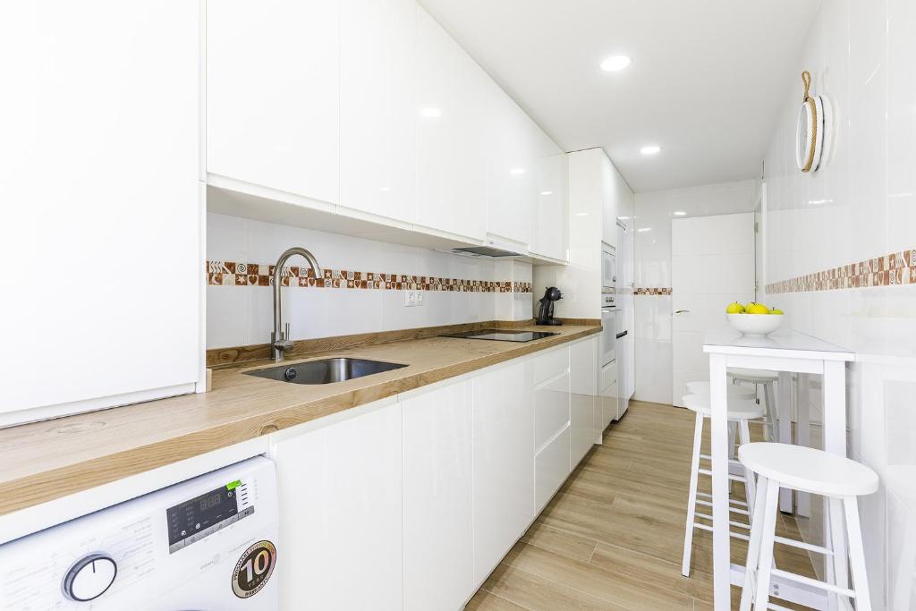 A&N Seafront Sea View Apartment with Terrace Torre del Mar - 5