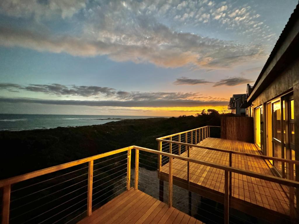 Gratitude, Struisbaai