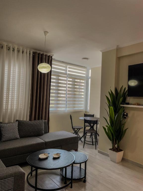 Myrtaj Residence, Golem