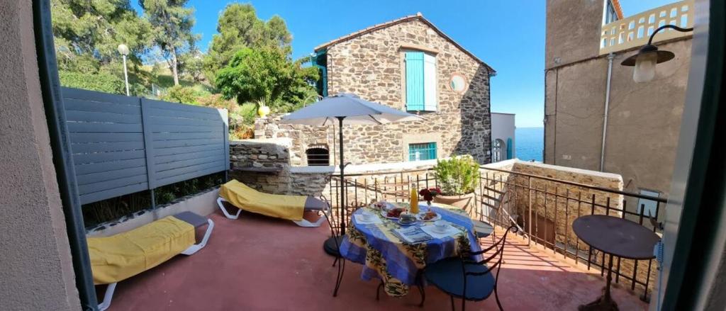 Idéal famille et amis, 2 logements en 1 maison, patio privé, parking, quartier des peintres et plages à pieds - 3