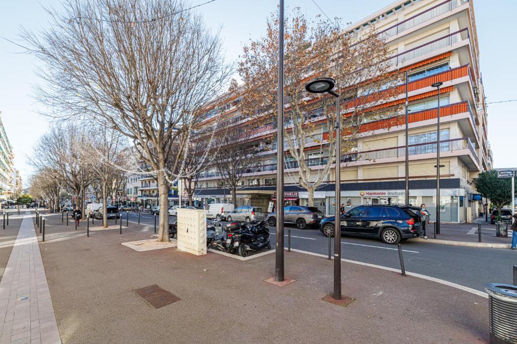 Skyline 2-bedroom flat with Epic Views - Roi Chevalier - 2