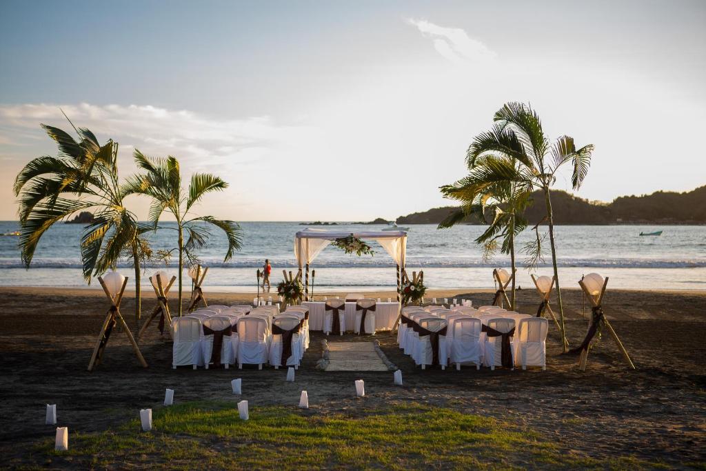 Qualton Club Ixtapa All Inclusive photo
