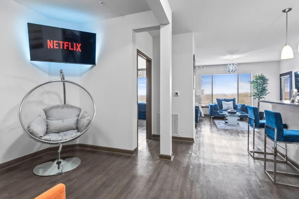 West Midtown Views - King Bed - Indoor Fireplaces, Atlanta