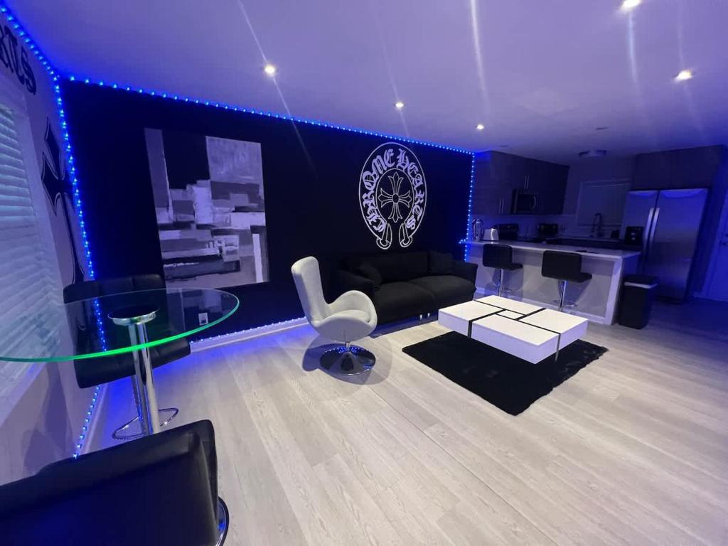 Modern Chrome Heart Haven - Fireplace Bed, Atlanta